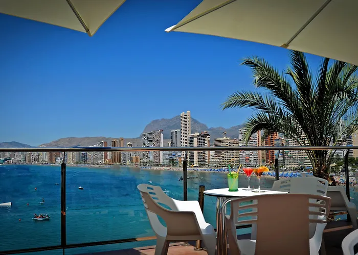 Hotel con piscina: Hotel Lido